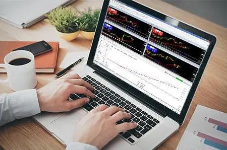 MetaTrader 4软件与“圣杯”陷阱：新手程序员的启示录